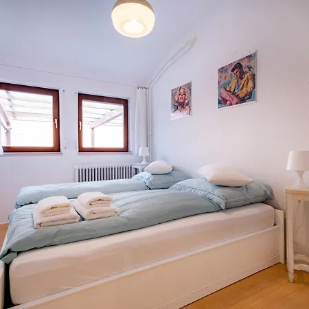 Charmante -altes Kino- 2sz-2bad-terrasse-netflix Appartamento *
